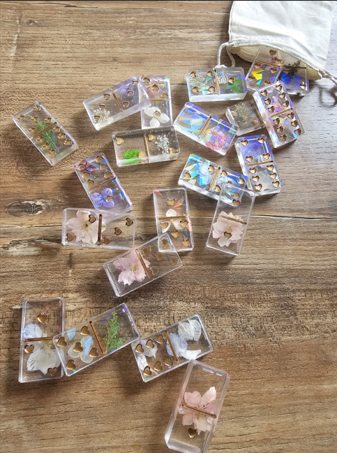 Jeu de Dominos Unique – Modèle Transparence & Fleurs Séchées
