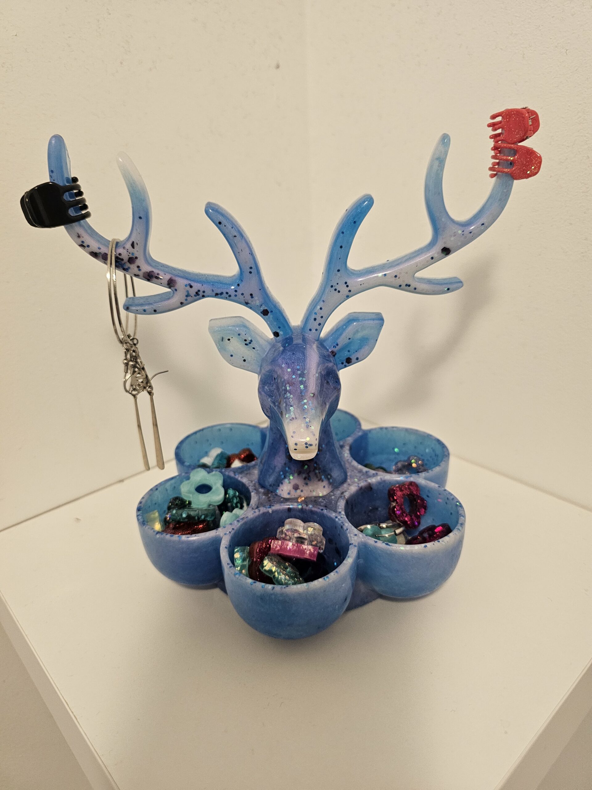 Porte-Bijoux Cerf en Résine — Couleurs Personnalisables – Image 2
